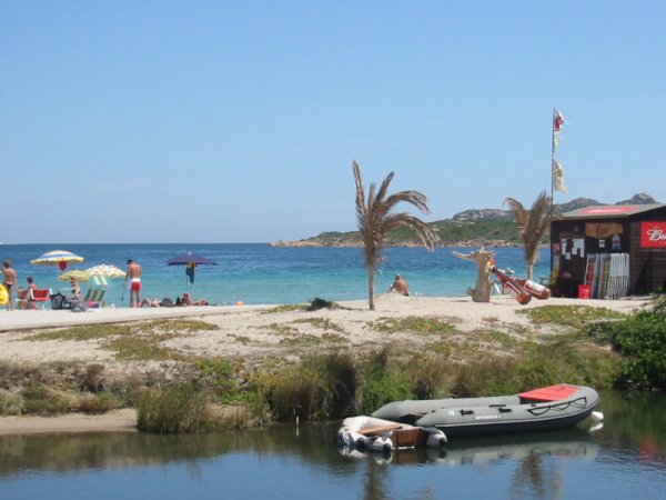 La Spiaggia di Murta Maria e l'ormeggio.